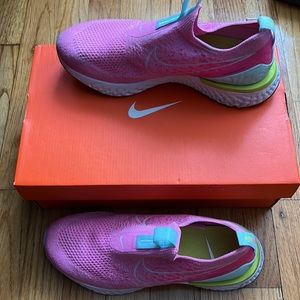 Nike Epic Phantom React Flyknit Sneakers